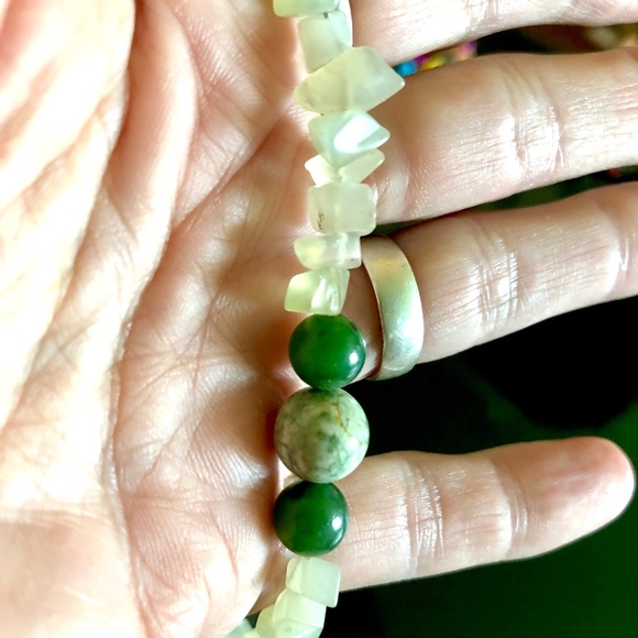 3/$40 VTG Handmade Boho Beaded Choker Necklace~ Aventurine Nuggets/Marbled Jade - Picture 4 of 8